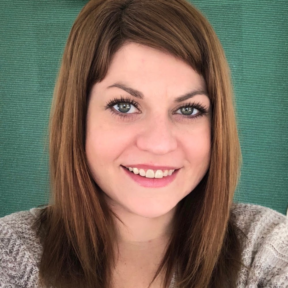 Meet your Posher, Amalia